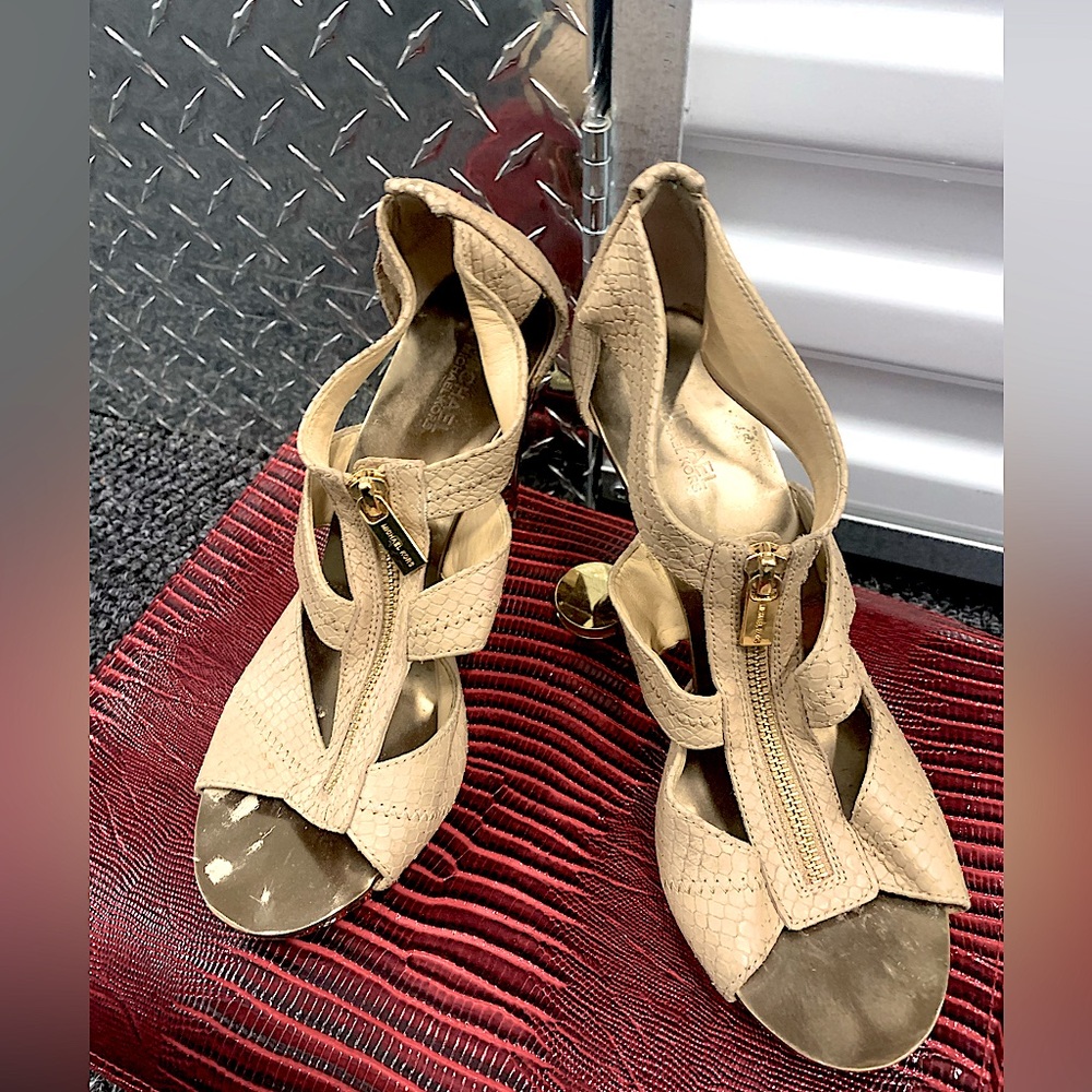 Michael Kors 8 Beige Sandal Heel